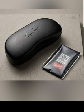 NEW! Ray-Ban Black Leather Authentic Sunglasses Case